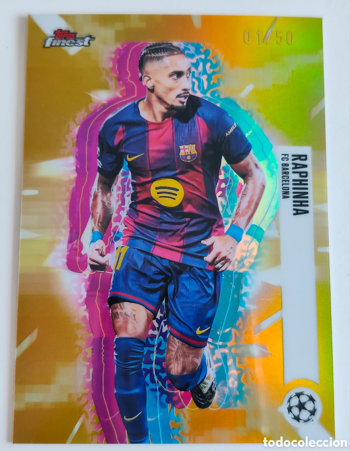 Cromos de f&uacute;tbol: RAPHINHA 1/50 CASE HIT Hologlow Variation Gold Topps Finest UEFA