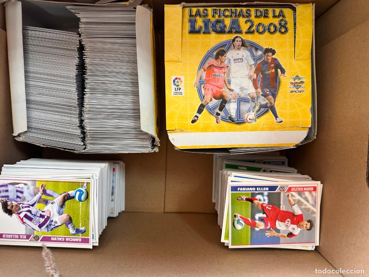Cromos de f&uacute;tbol: Caja 4 kg Aprox Mundicromo 2007 2008 Cromos Basicos Primera Edicion No FC Barcelona ni Real Madrid