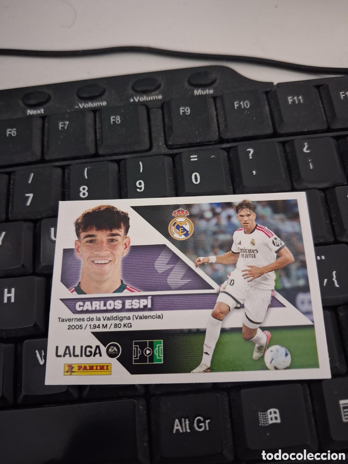 Football Stickers: Espi 17 bis Real Madrid Ediciones Este 2026-27 Panini