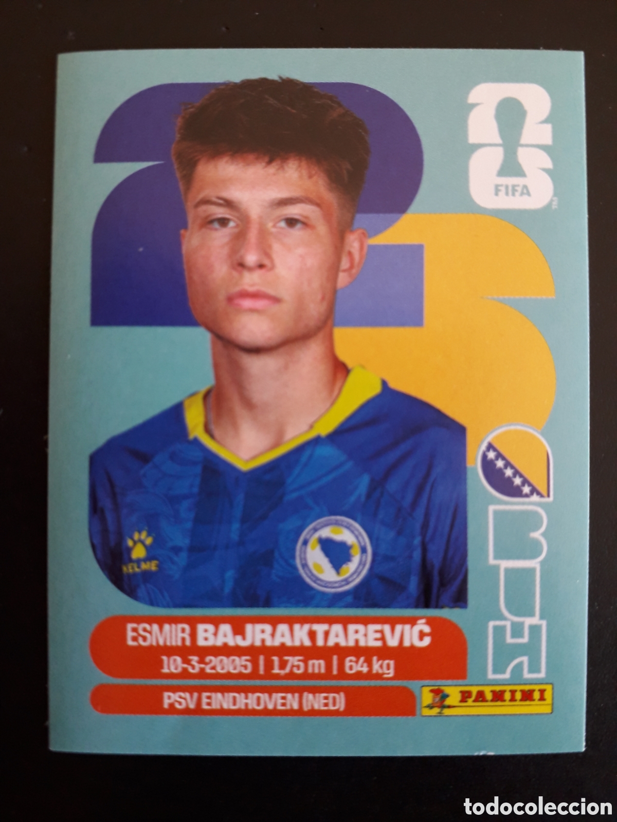 Fu&szlig;ball-Sticker: BAJRAKTAREVIĆ BOSNIA HERCEGOVINA BIH 15 MUNDIAL F&Uacute;TBOL 2026 FIFA WORLD CUP PANINI PEDIDO M&Iacute;NIMO 3&euro;