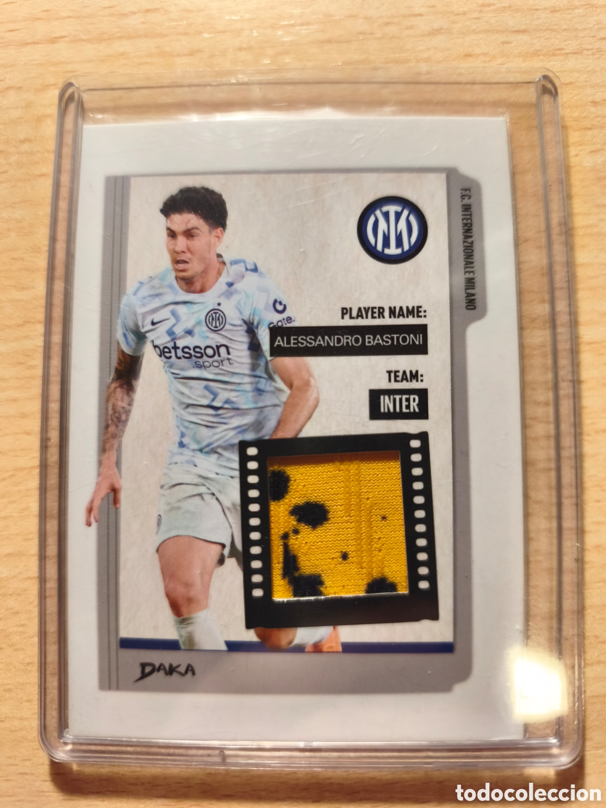 Cromos de f&uacute;tbol: ALESSANDRO BASTONI PARCHE INTER DE MILAN DAKA 2026 PATCH RELIQUIA 26
