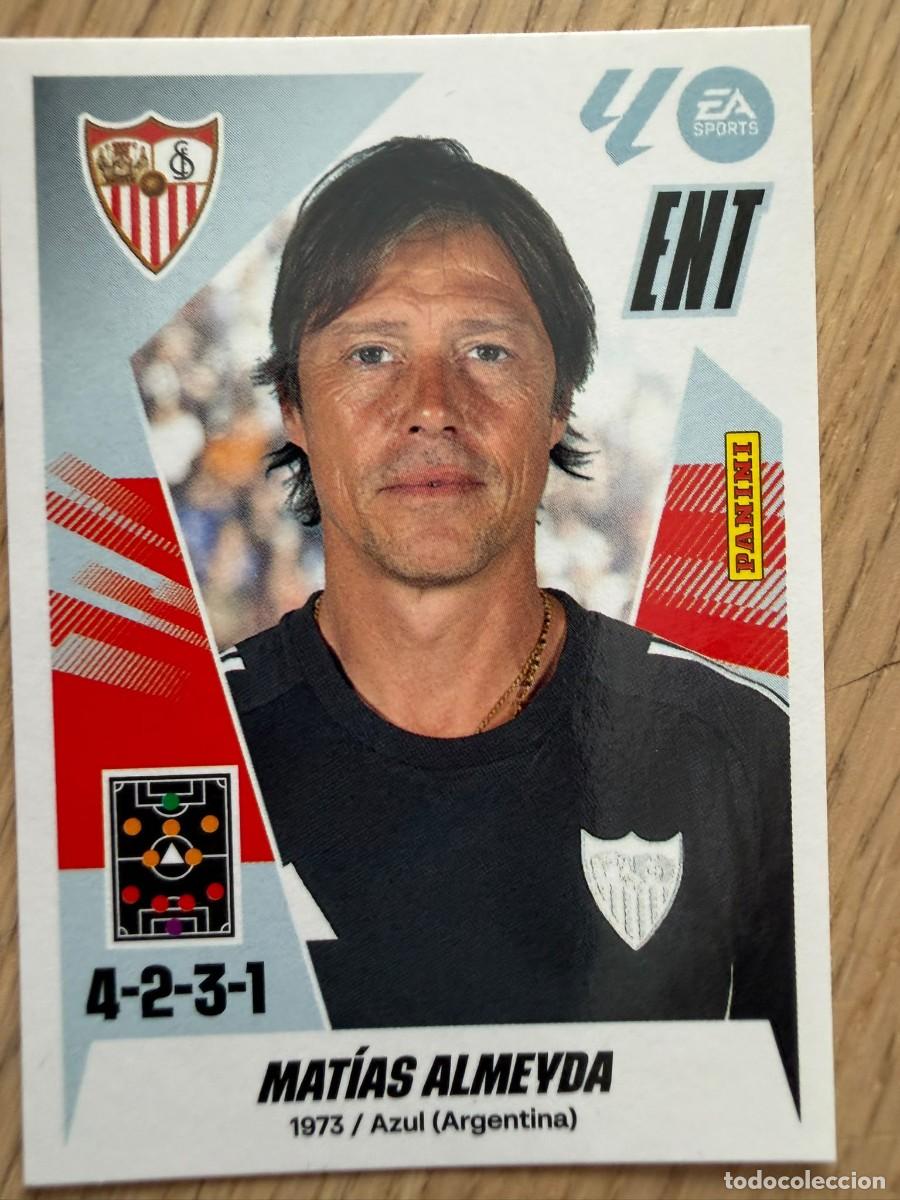 Cromos de f&uacute;tbol: 2 MATIAS ALMEYDA ENTRENADOR SEVILLA 25 26 2025 2026 LIGA EA SPORTS COLECCIONES ESTE SIN PEGAR STICKE
