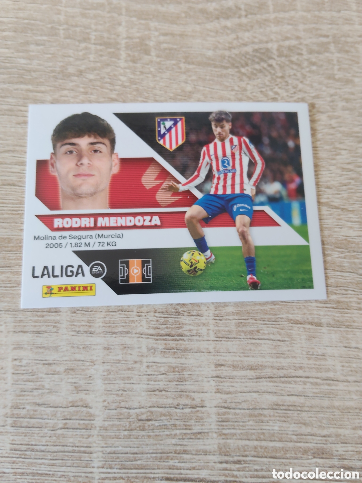 Cromos de f&uacute;tbol: Rodri Mendoza Atl&eacute;tico de Madrid liga 2026 2027 26 27 ediciones este