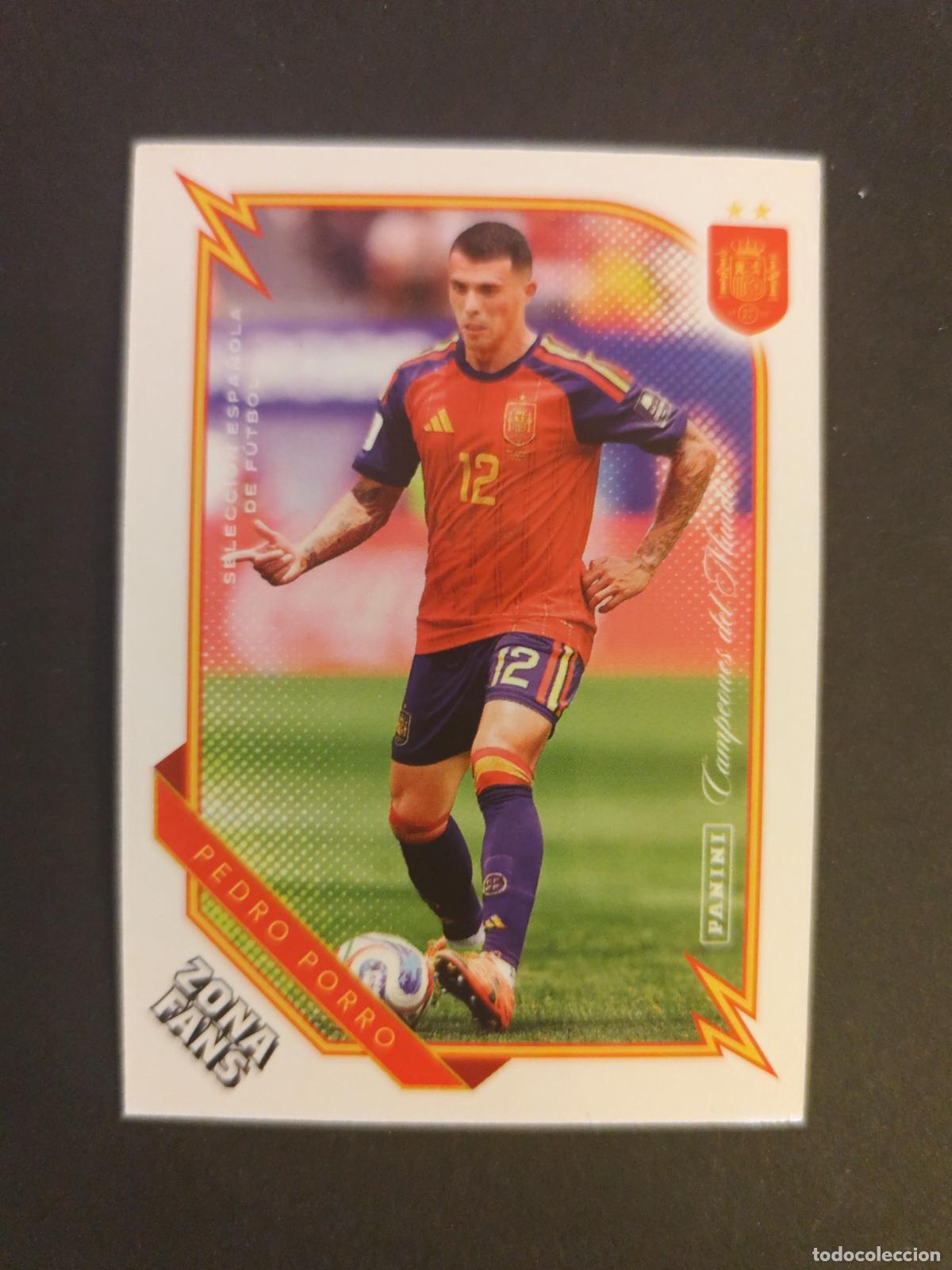 Figurine di Calcio: 32 PEDRO PORRO ZONA FANS PASI&Oacute;N ESPA&Ntilde;A 2026 PANINI CLUB