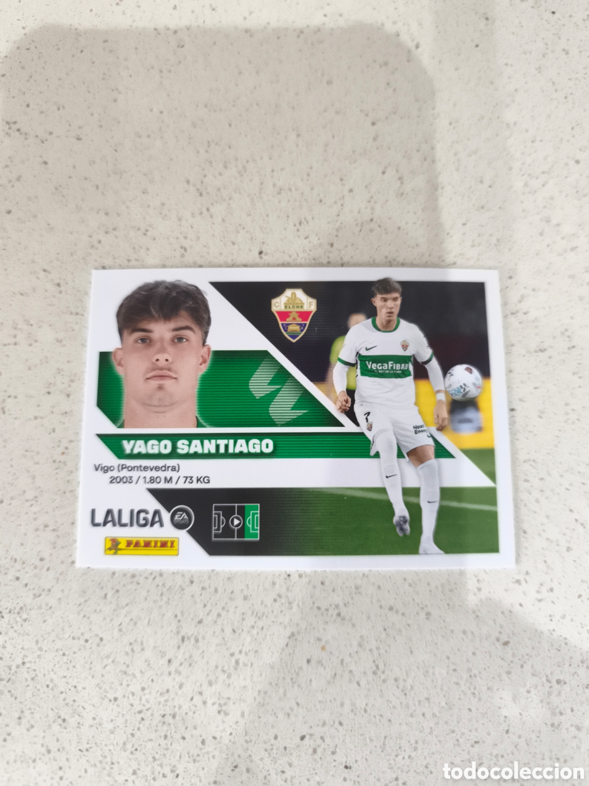 Cromos de f&uacute;tbol: CROMO N&Uacute;MERO 20 YAGO SANTIAGO ELCHE. LIGA ESTE 26/27. PANINI.