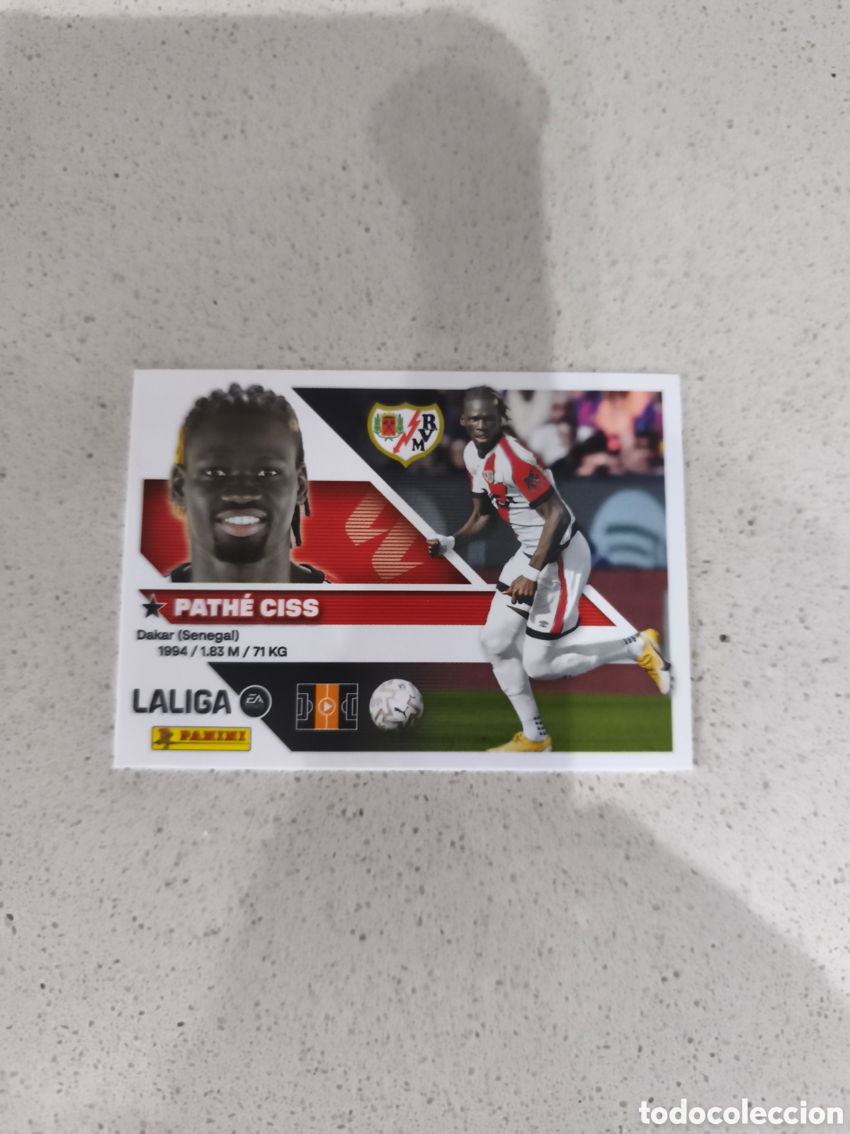Cromos de f&uacute;tbol: CROMO N&Uacute;MERO 12 PATHE CISS RAYO VALLECANO. LIGA ESTE 26/27. PANINI.