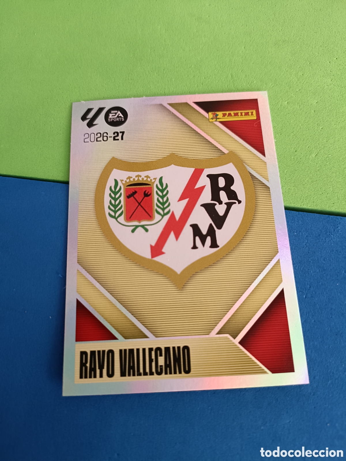 Football Stickers: Panini cromos stickers Liga este 2026 2027 26 27 - Rayo Vallecano 1 escudo