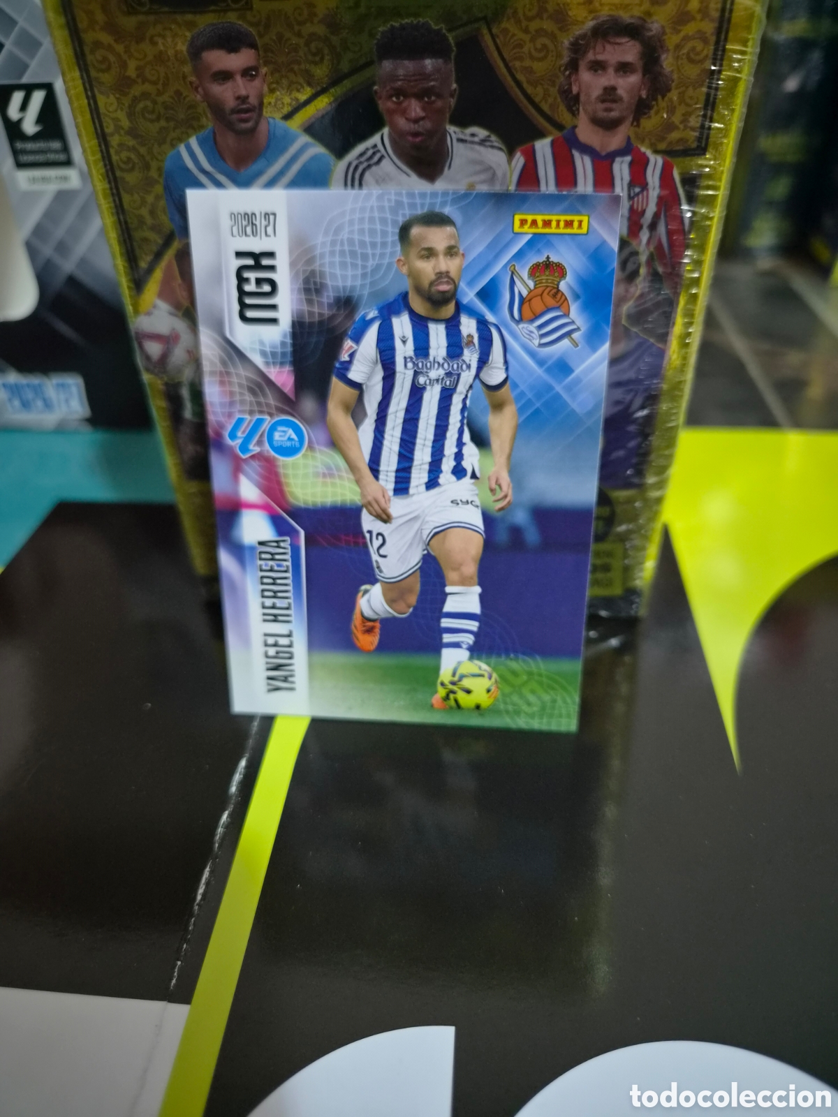 Fu&szlig;ball-Sticker: N&deg;318 Real Sociedad Yangel Herrera Megacracks 26/27