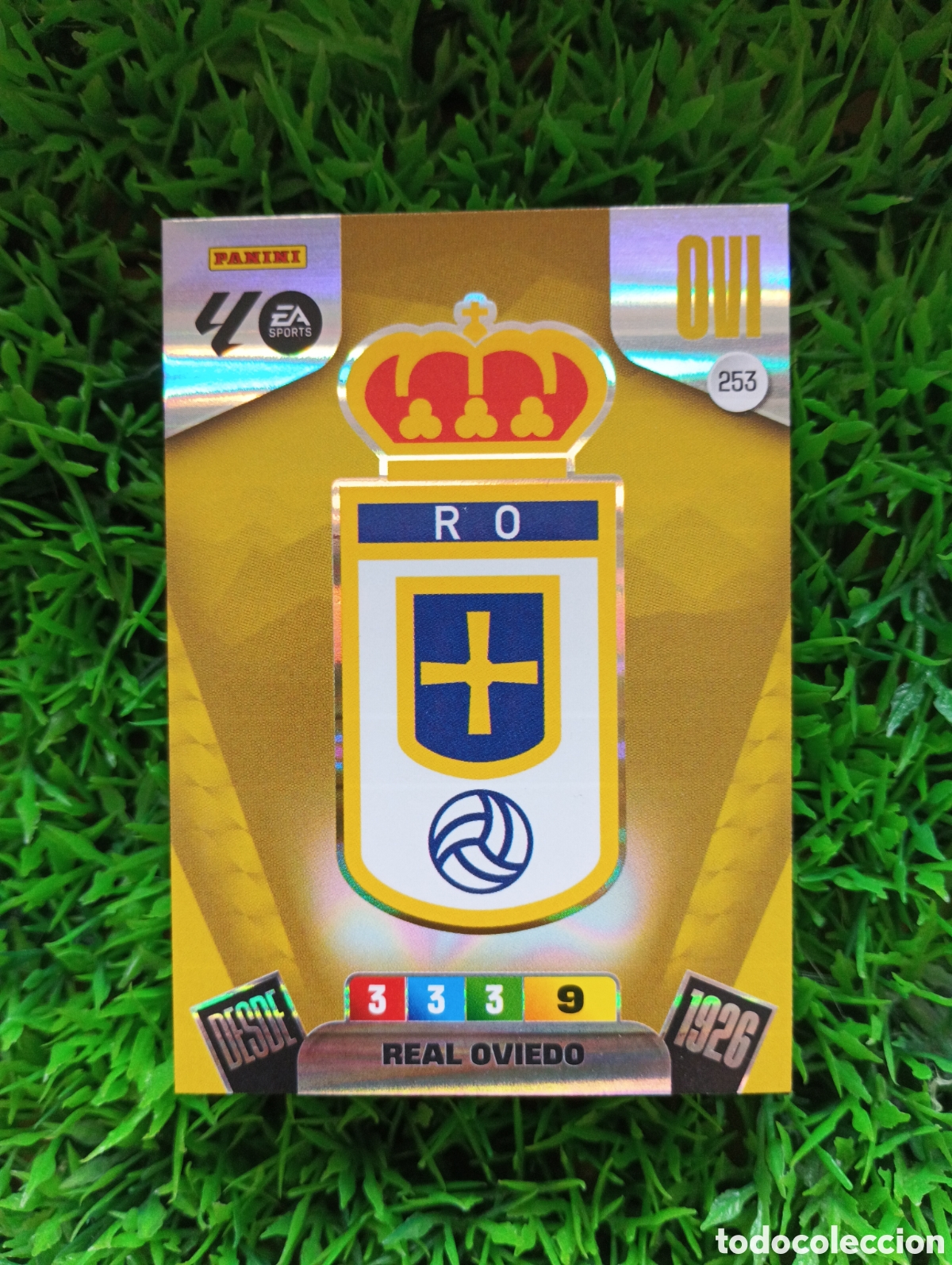 Cartes &agrave; collectionner de Football: Escudo Oviedo Adrenalyn 25-26 # 253