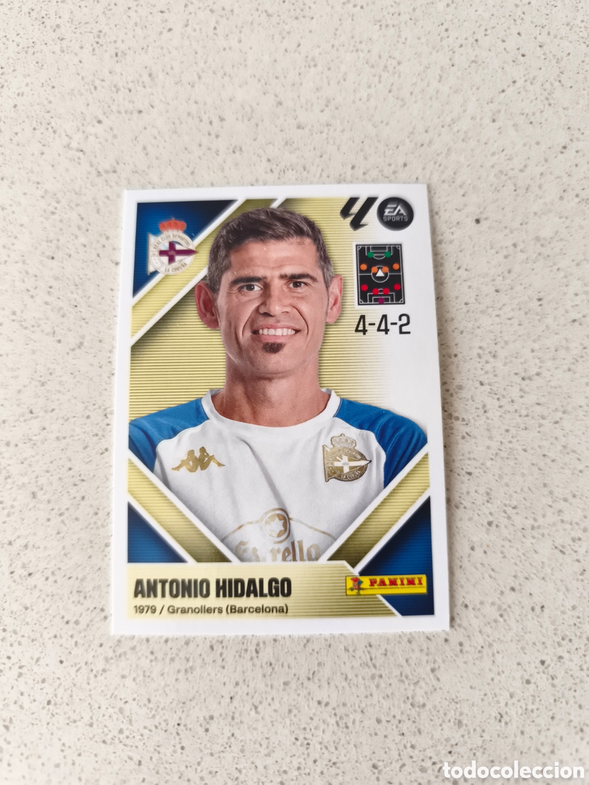 Cromos de f&uacute;tbol: CROMO N&Uacute;MERO 2 ANTONIO HIDALGO DEPORTIVO CORU&Ntilde;A. LIGA ESTE 26/27. PANINI.