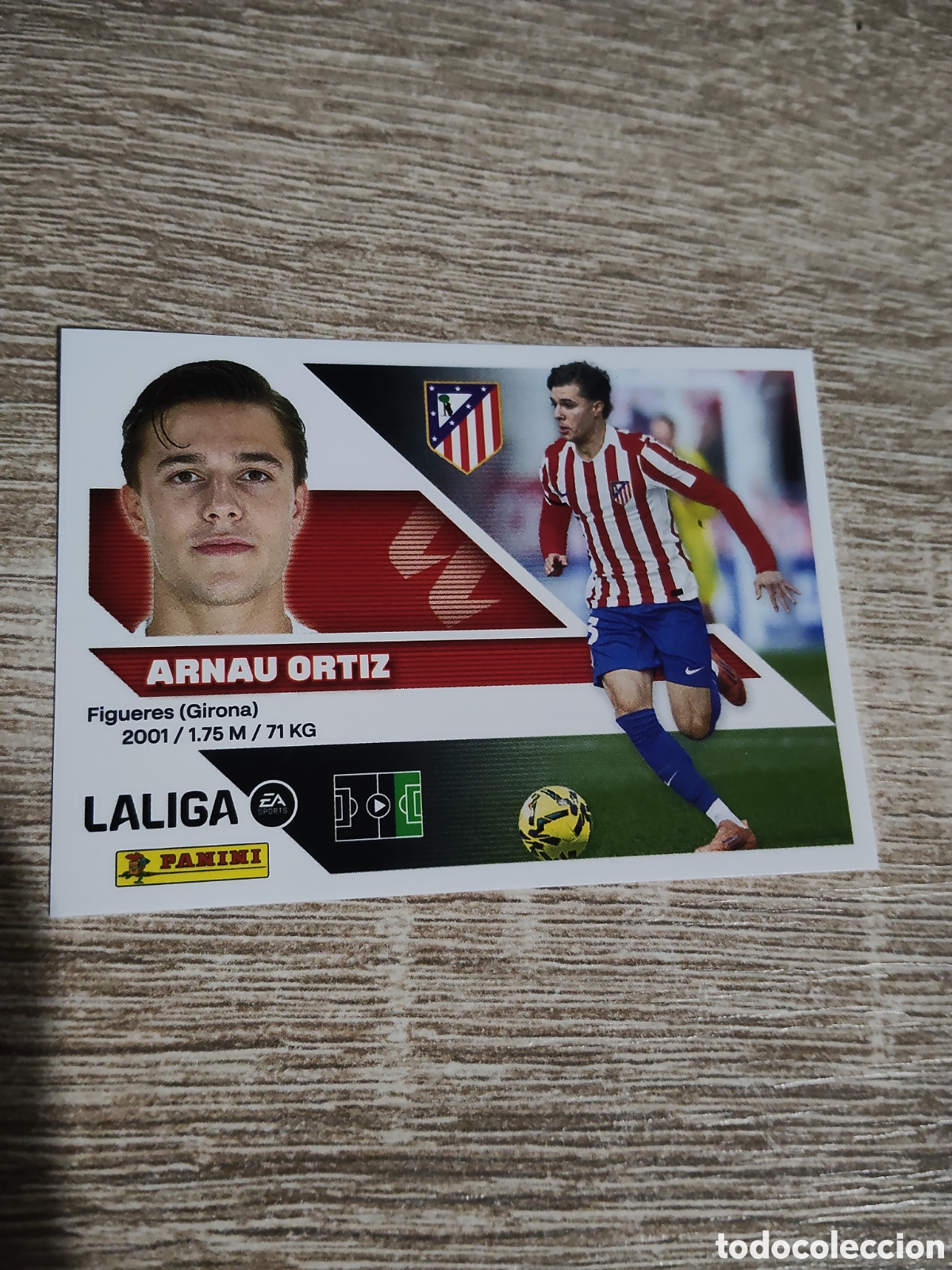 Cromos de f&uacute;tbol: Arnau Ortiz coloca Atl&eacute;tico de Madrid liga 2026 2027 26 27 ediciones este