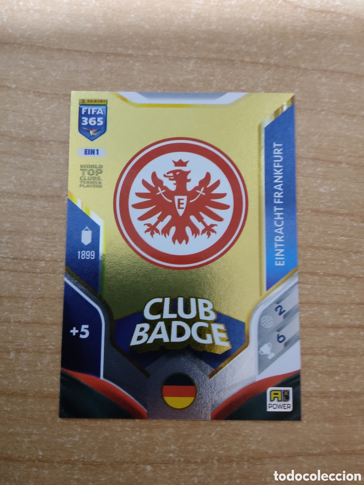Cromos de f&uacute;tbol: 1 ESCUDO FRANKFURT FIFA 365 ADRENALYN 2026