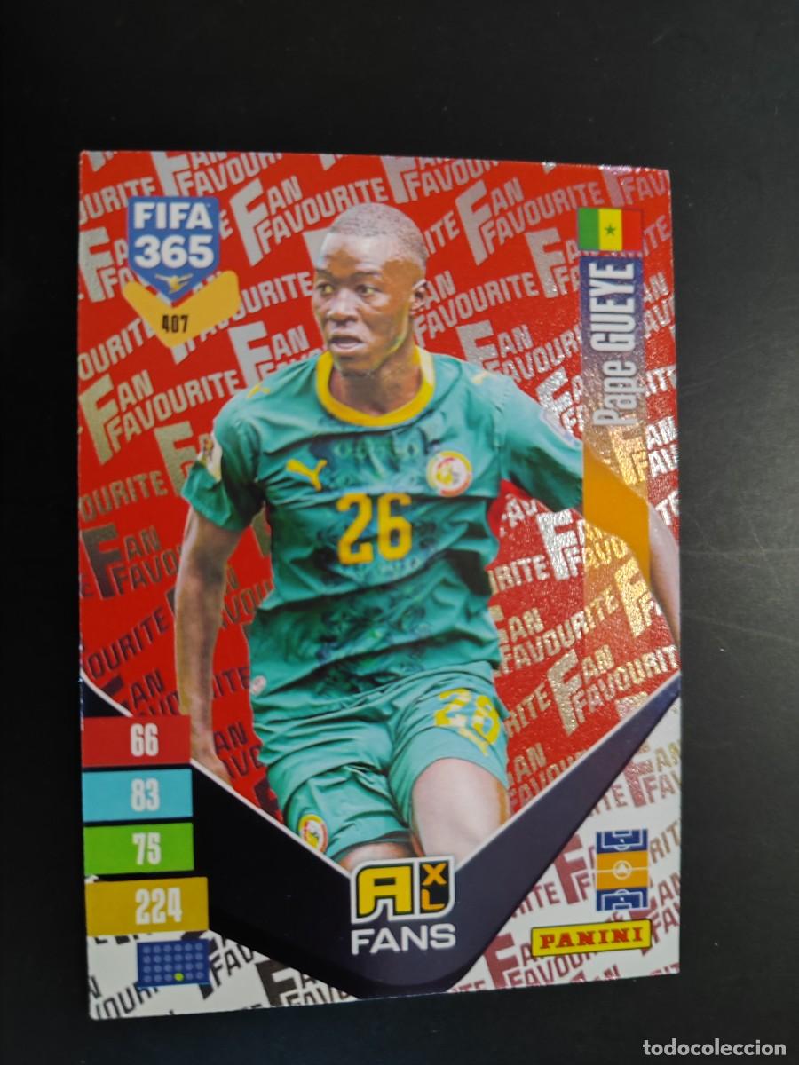 Figurine di Calcio: ADRENALYN XL FIFA 365 2027 CARD FANS PARALELA ROJA GUEYE SENEGAL # 407 PANINI