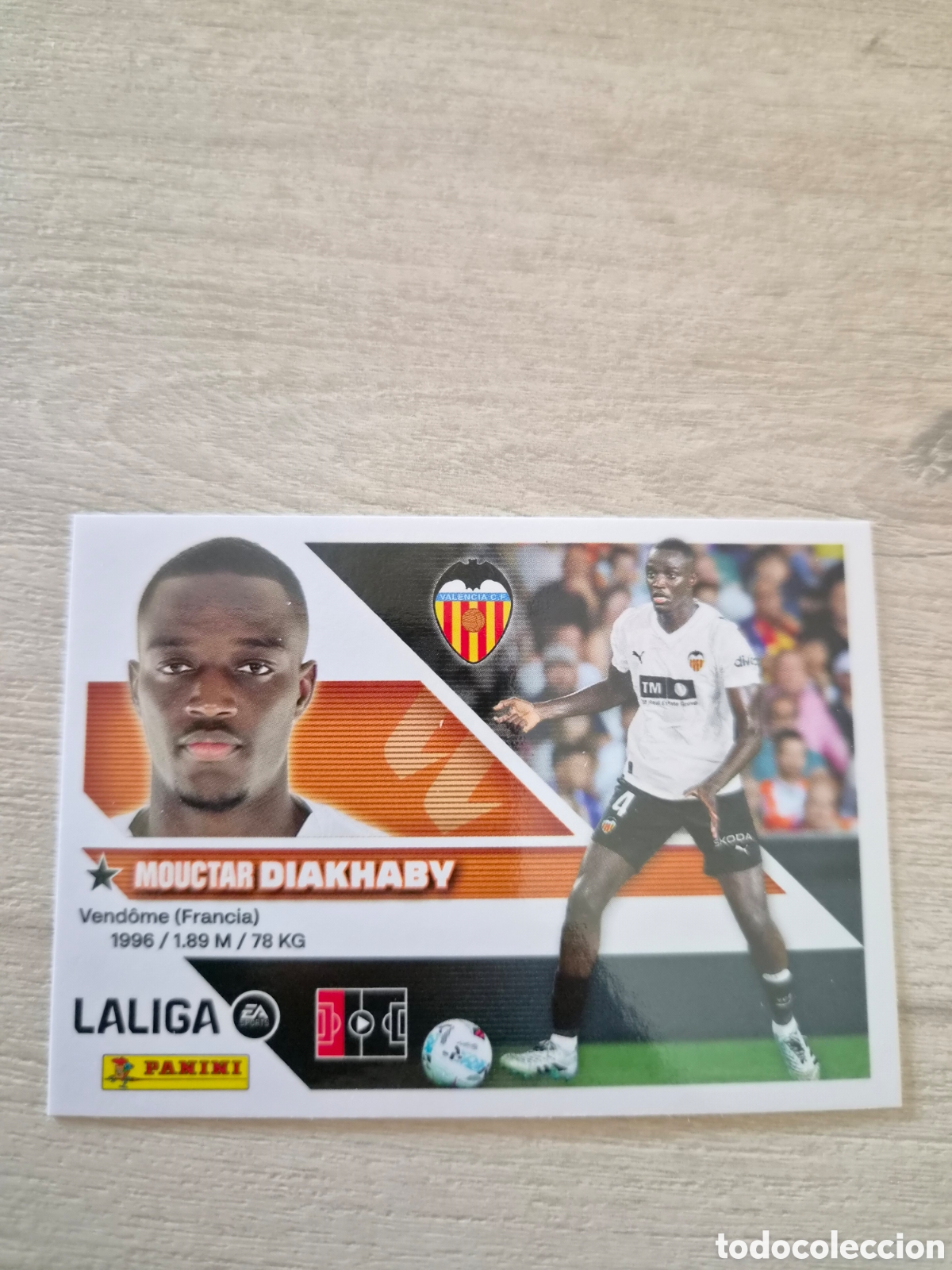Cromos de f&uacute;tbol: N&deg;8B Valencia Diakhaby Liga Este 26/27
