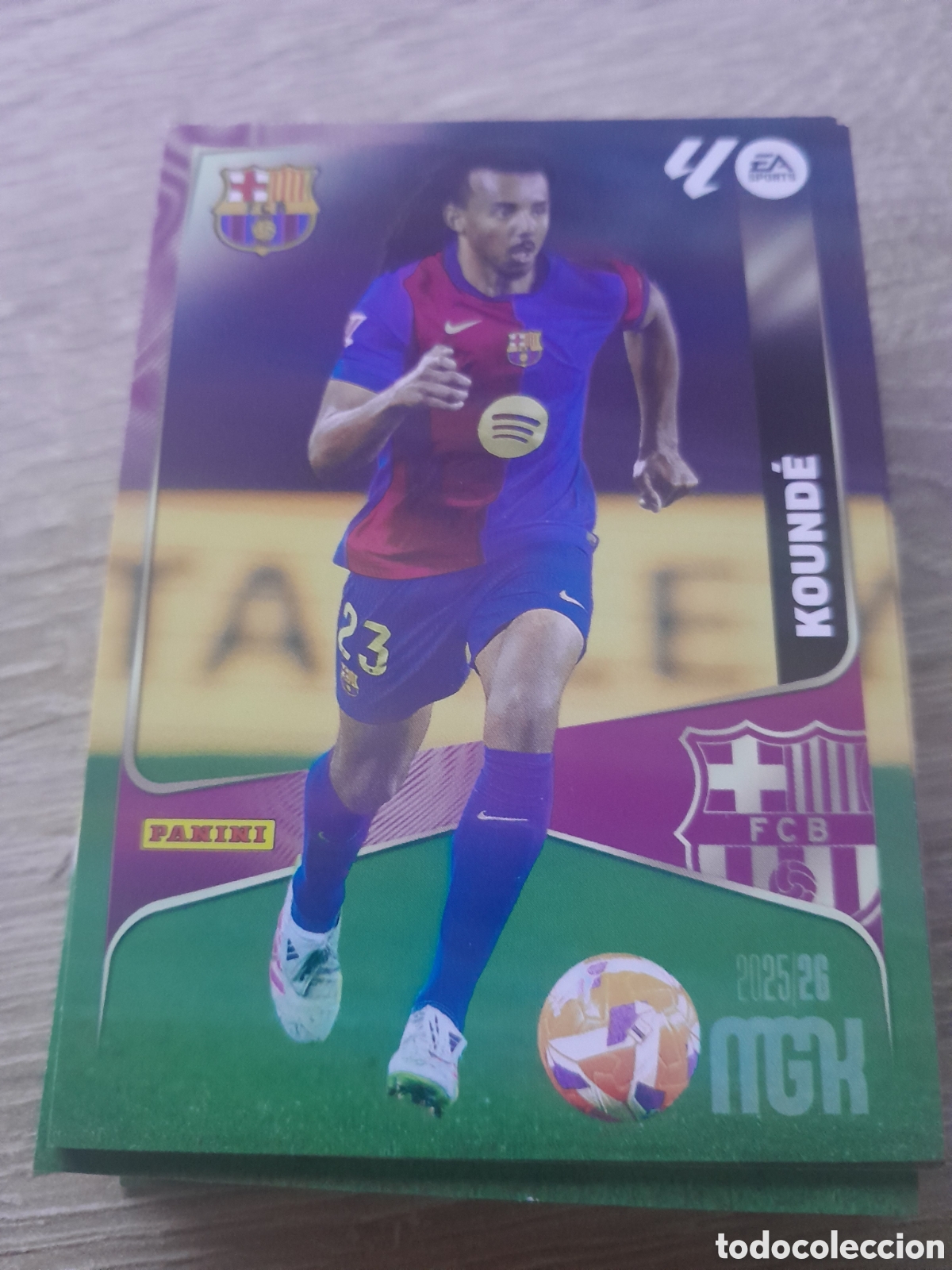 Cartes &agrave; collectionner de Football: n&ordm; 76 kounde barcelona megacracks 2025 2026