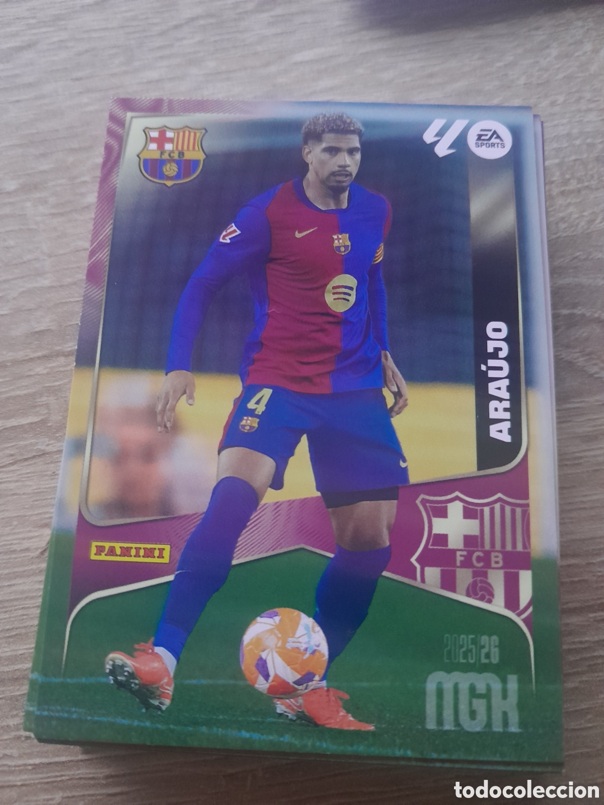 Cromos de f&uacute;tbol: n&ordm; 78 araujo barcelona megacracks 2025 2026
