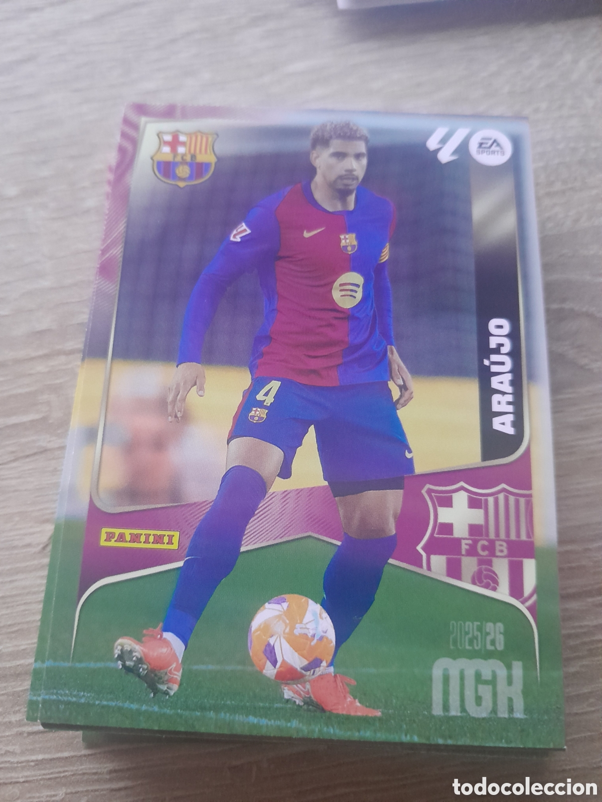 Football Stickers: n&ordm; 78 araujo barcelona megacracks 2025 2026