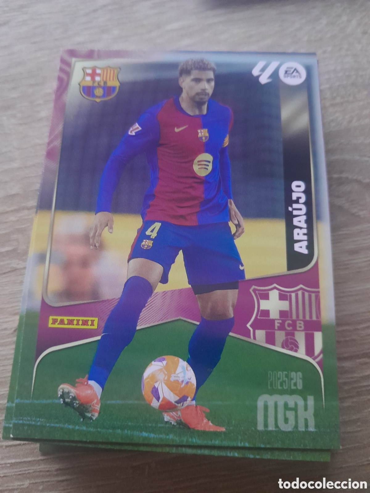Football Stickers: n&ordm; 78 araujo barcelona megacracks 2025 2026