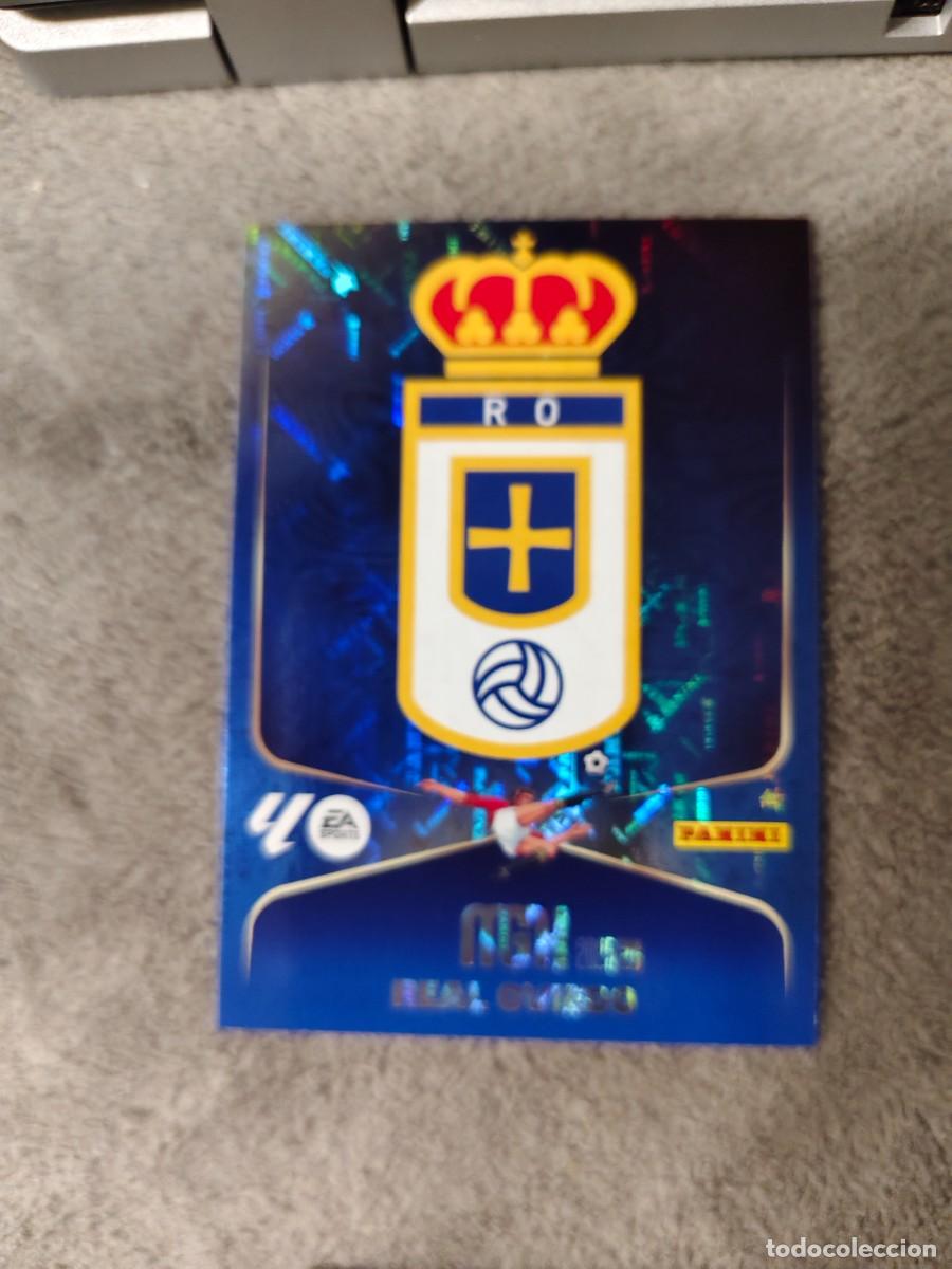 Figurine di Calcio: 271 MEGACRACKS MGK 25 26 ESCUDO REAL OVIEDO BASE CARD LALIGA PANINI LA LIGA 2025 2026