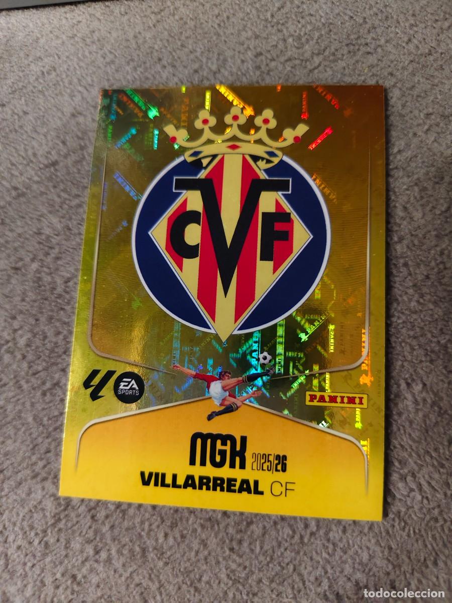 Fu&szlig;ball-Sticker: 361 MEGACRACKS MGK 25 26 ESCUDO VILLARREAL CF BASE CARD LALIGA PANINI LA LIGA 2025 2026