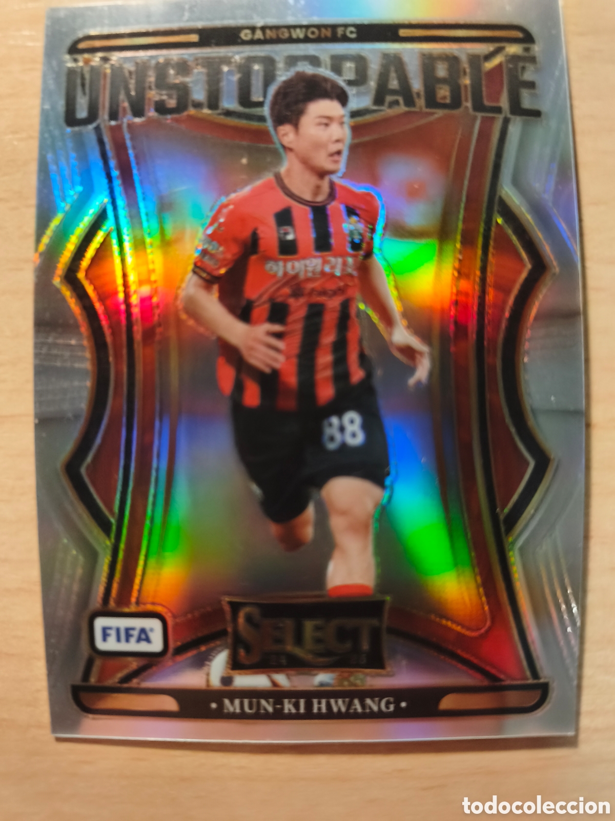 Figurine di Calcio: MUN-KI HWANG UNSTOPPABLE GANGWON SELECT FIFA 2024 2025 PANINI 24 25
