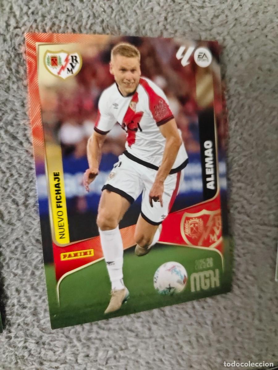 Fu&szlig;ball-Sticker: 494 MEGACRACKS MGK 25 26 ALEMAO RAYO VALLECANO FICHA LALIGA PANINI LA LIGA 2025 2026