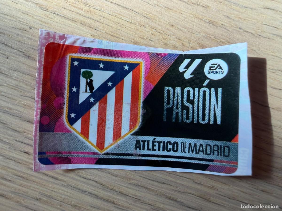 Cromos de f&uacute;tbol: ESCUDO ATLETICO MADRID PASION 25 26 2025 2026 LIGA EA SPORTS CHICLES CHICLE ESTE SIN PEGAR