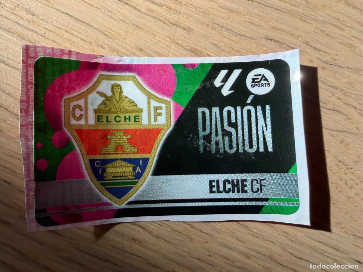 Cromos de f&uacute;tbol: ESCUDO ELCHE PASION 25 26 2025 2026 LIGA EA SPORTS CHICLES CHICLE ESTE SIN PEGAR