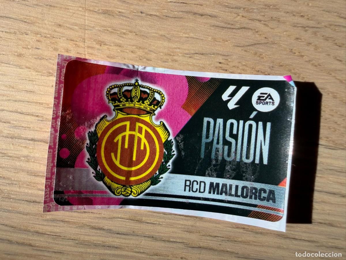 Cromos de f&uacute;tbol: ESCUDO MALLORCA PASION 25 26 2025 2026 LIGA EA SPORTS CHICLES CHICLE ESTE SIN PEGAR