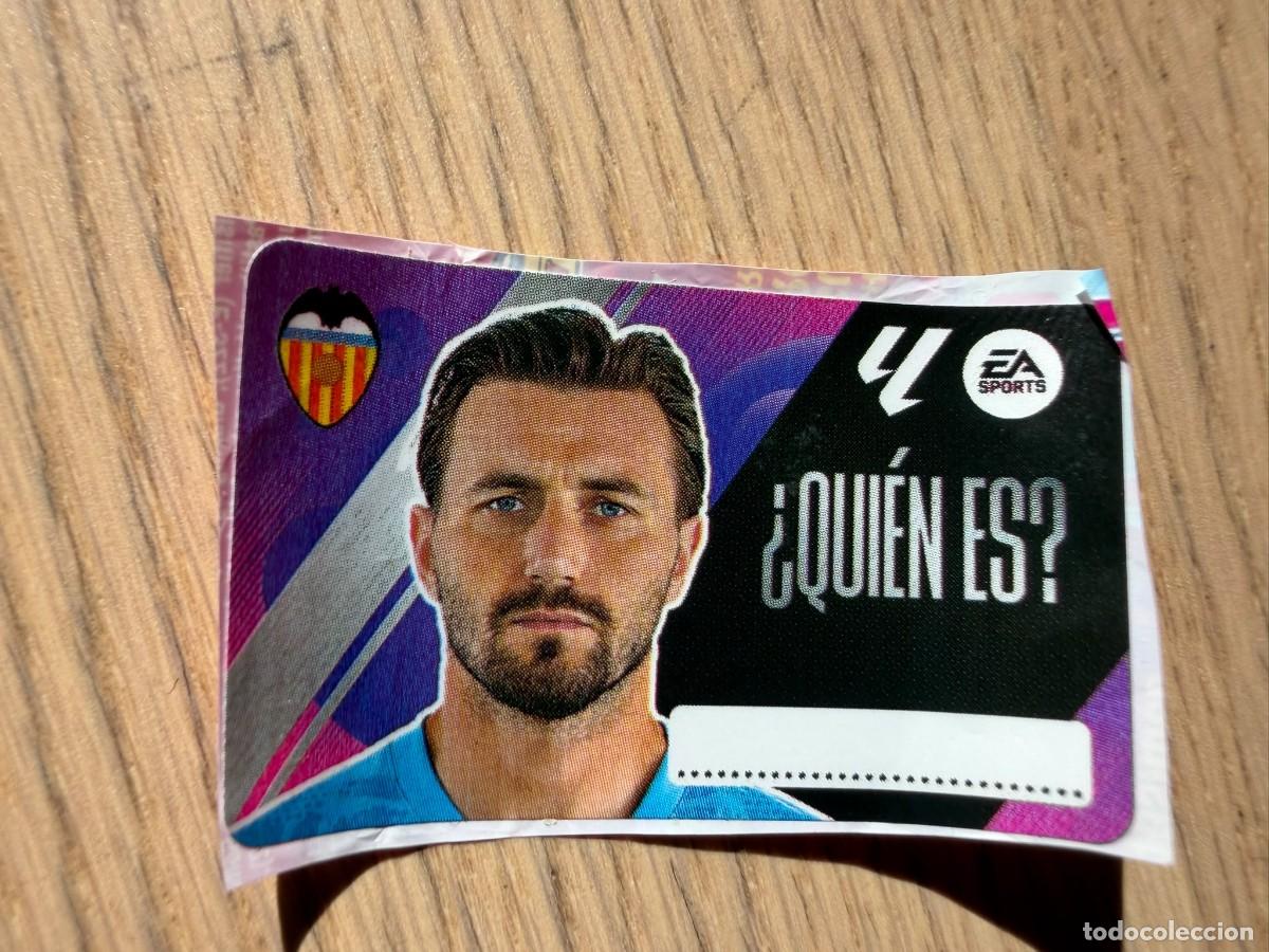 Cromos de f&uacute;tbol: QUIEN ES DIMITRIEVSKI VALENCIA 25 26 2025 2026 LIGA EA SPORTS CHICLES CHICLE ESTE SIN PEGAR