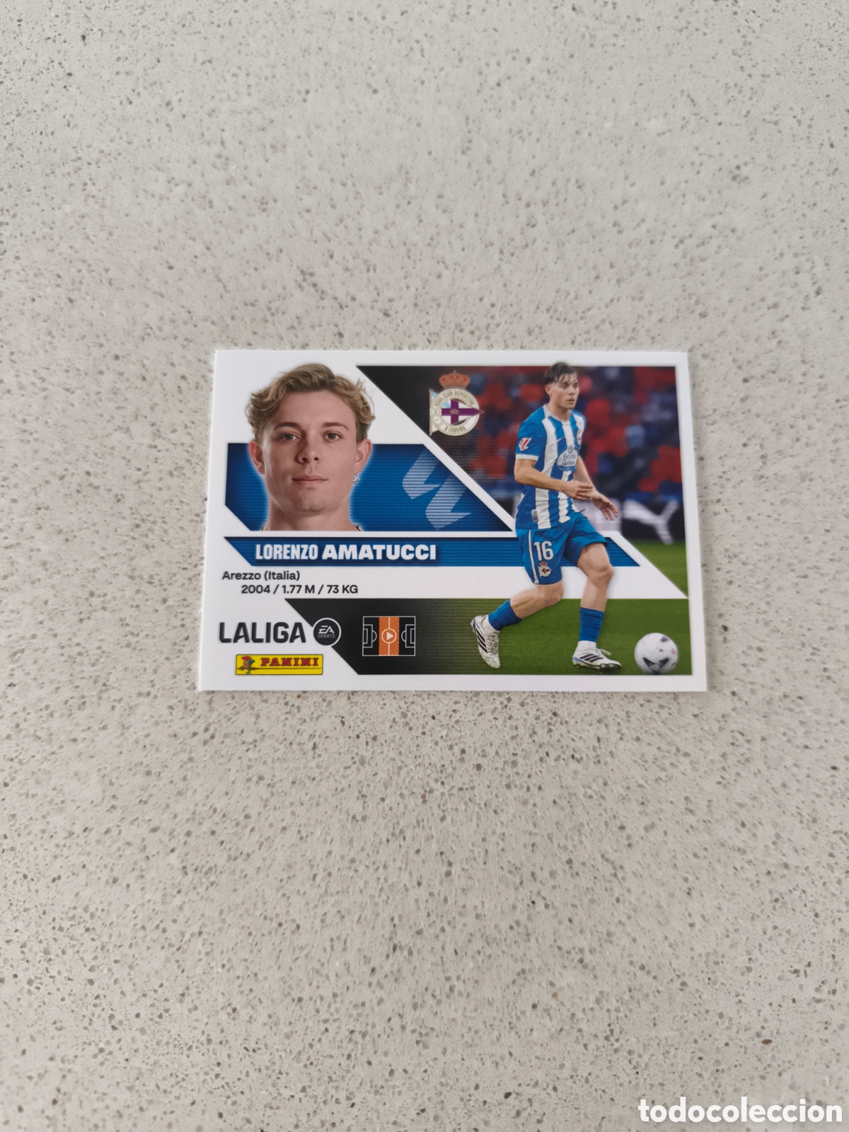 Cromos de f&uacute;tbol: CROMO N&Uacute;MERO 22 &Uacute;LTIMO FICHAJE AMATUCCI DEPORTIVO CORU&Ntilde;A. LIGA ESTE 26/27. PANINI. TERCERA EDICI&Oacute;N.