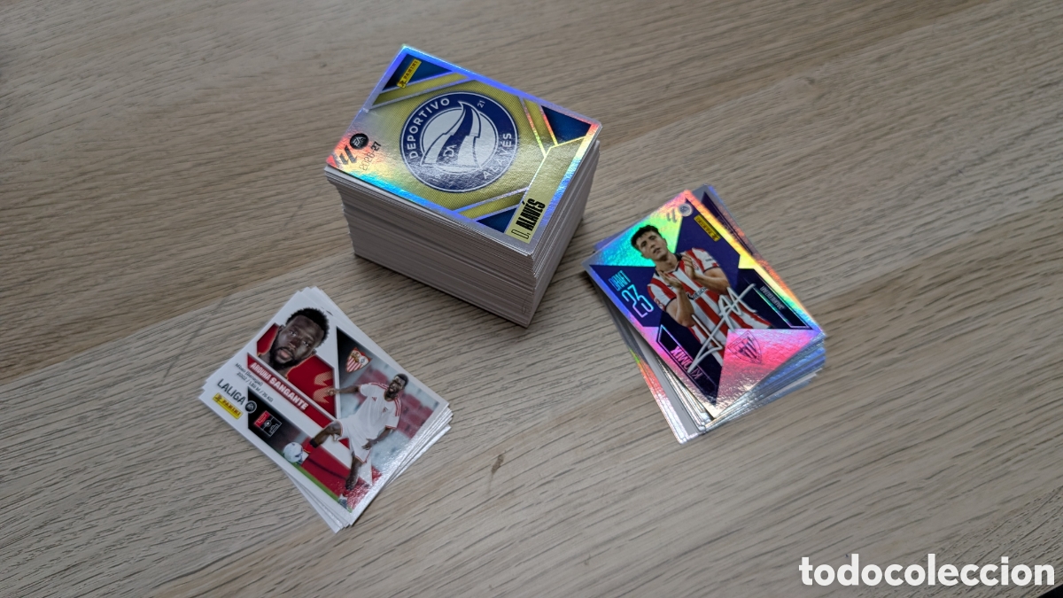 Cromos de f&uacute;tbol: LOTE 300 CROMOS DIFERENTES LIGA ESTE 2026/27 26 27 NUNCA PEGADOS INCLUYE FICHAJES COLOCAS
