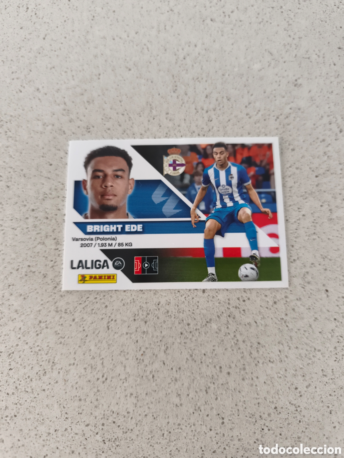 Cromos de f&uacute;tbol: CROMO N&Uacute;MERO 8 BIS COLOCA BRIGHT EDE DEPORTIVO CORU&Ntilde;A. LIGA ESTE 26/27. PANINI. TERCERA EDICI&Oacute;N.