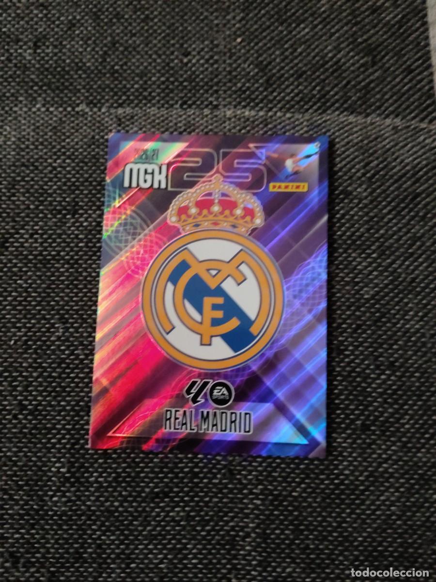 Cromos de f&uacute;tbol: 217 escudo real Madrid megacracks 2026-27