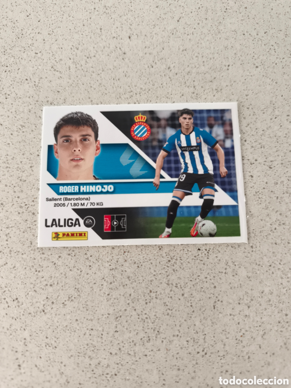 Cromos de f&uacute;tbol: CROMO N&Uacute;MERO 9 BIS COLOCA HINOJO ESPANYOL. LIGA ESTE 26/27. PANINI. TERCERA EDICI&Oacute;N.