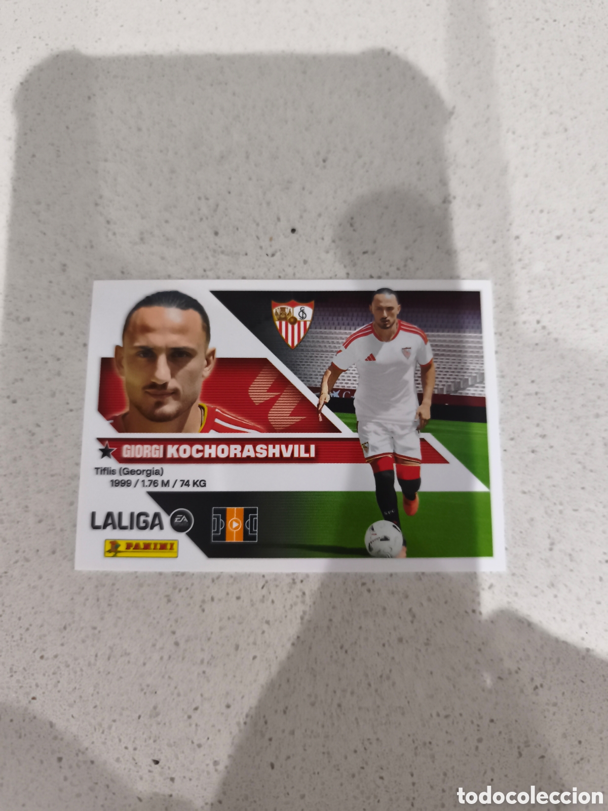 Cromos de Futebol: CROMO N&Uacute;MERO 36 &Uacute;LTIMO FICHAJE KOCHORASHVILI SEVILLA. LIGA ESTE 26/27. PANINI. TERCERA EDICI&Oacute;N.