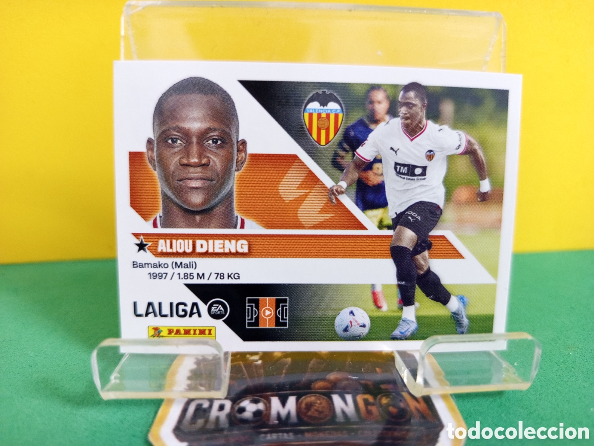 Cartes &agrave; collectionner de Football: ❇️ CROMO ⚽ 16 BIS DIENG -COLOCA- (VALENCIA) - COLECCIONES ESTE 2026/27 (PANINI) ❇️