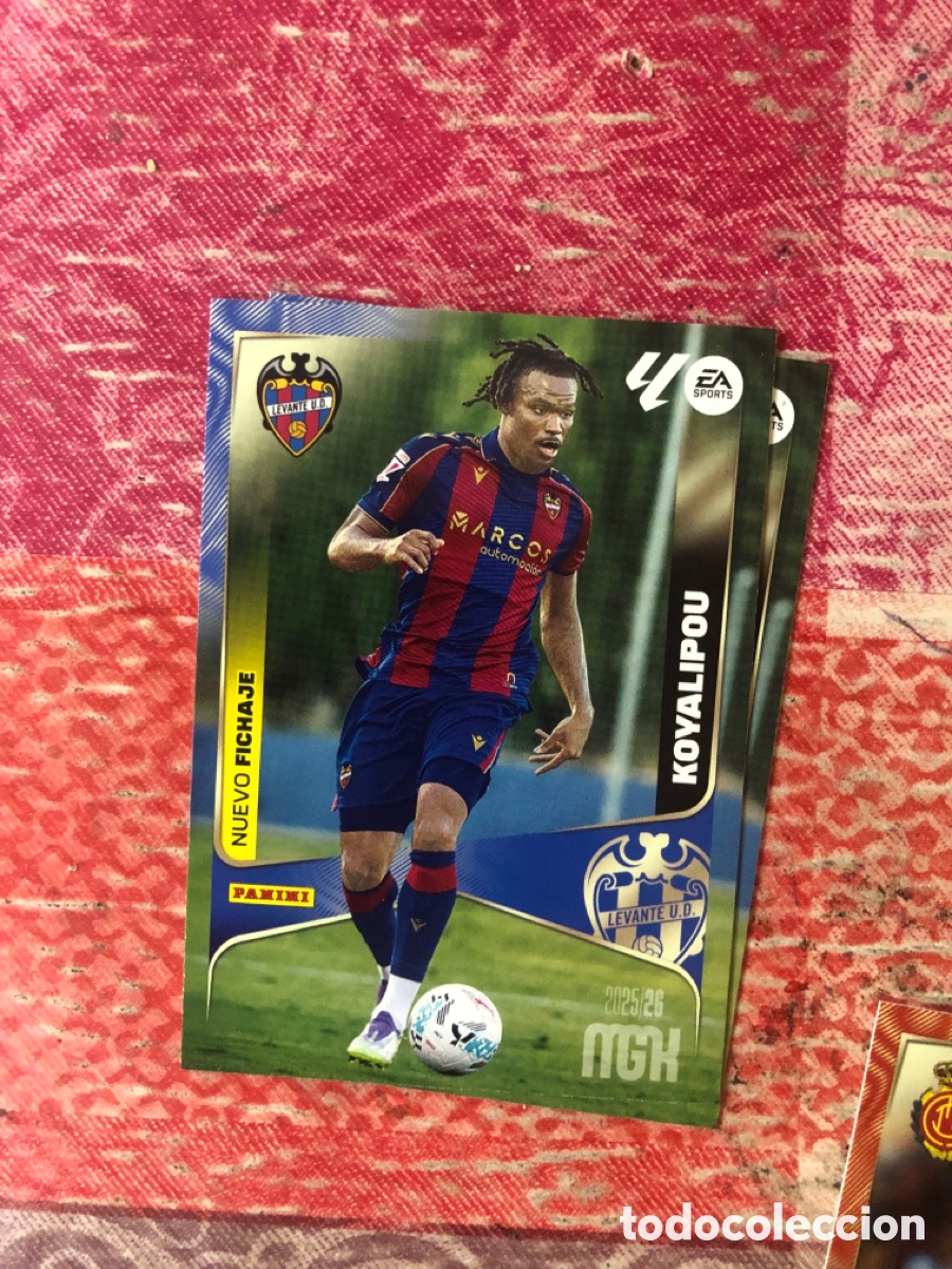 Cromos de f&uacute;tbol: Koyalipou nuevo fichaje n&uacute;mero 481 del levante Megacracks 25-26 2025-2026