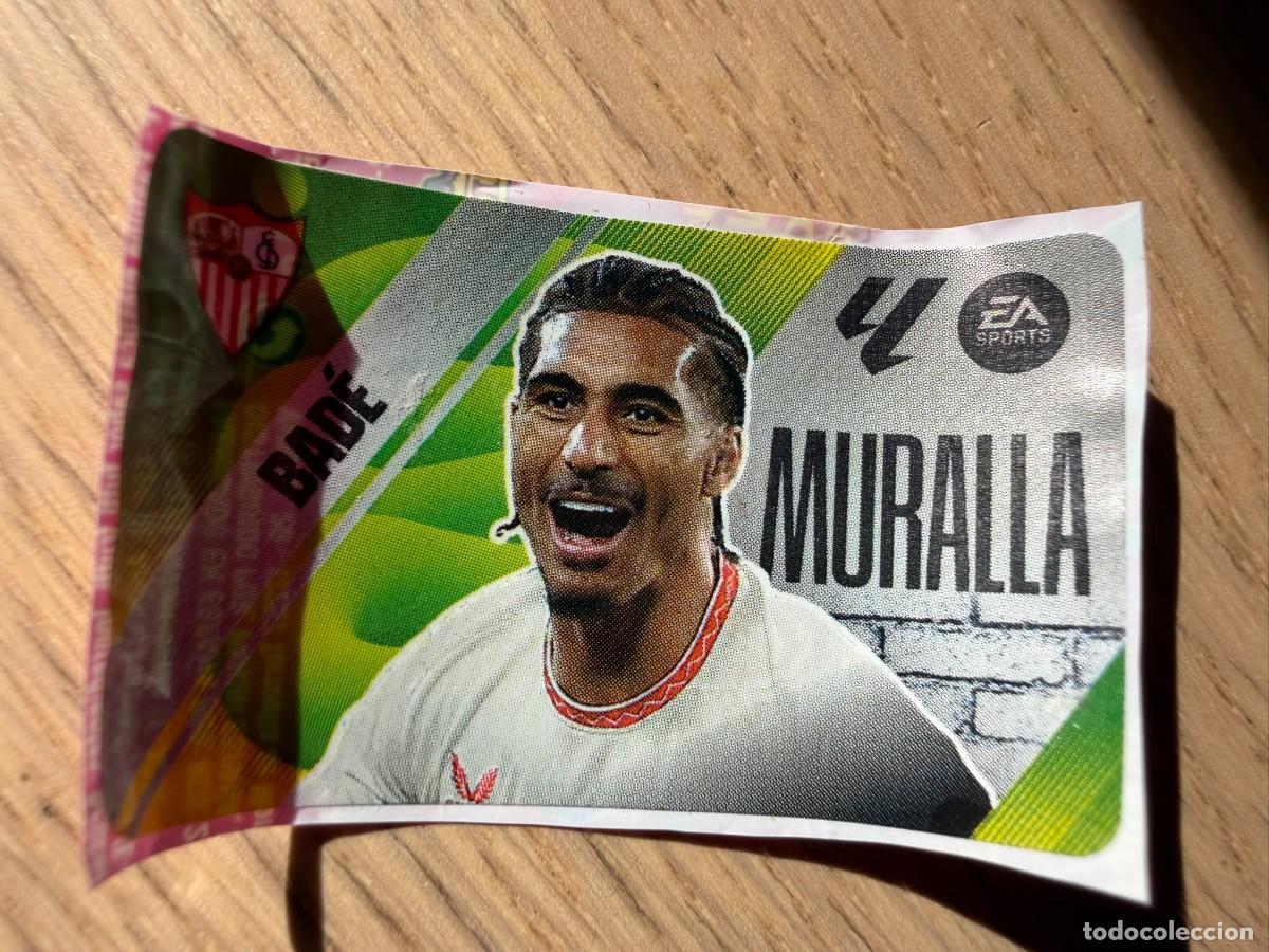 Figurine di Calcio: MURALLA BADE SEVILLA 25 26 2025 2026 LIGA EA SPORTS CHICLES CHICLE ESTE SIN PEGAR