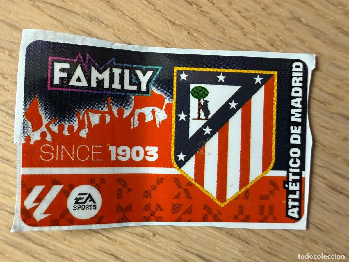 Cromos de f&uacute;tbol: ESCUDO FAMILY ATLETICO MADRID 24 25 2024 2025 LIGA EA SPORTS CHICLES CHICLE ESTE SIN PEGAR