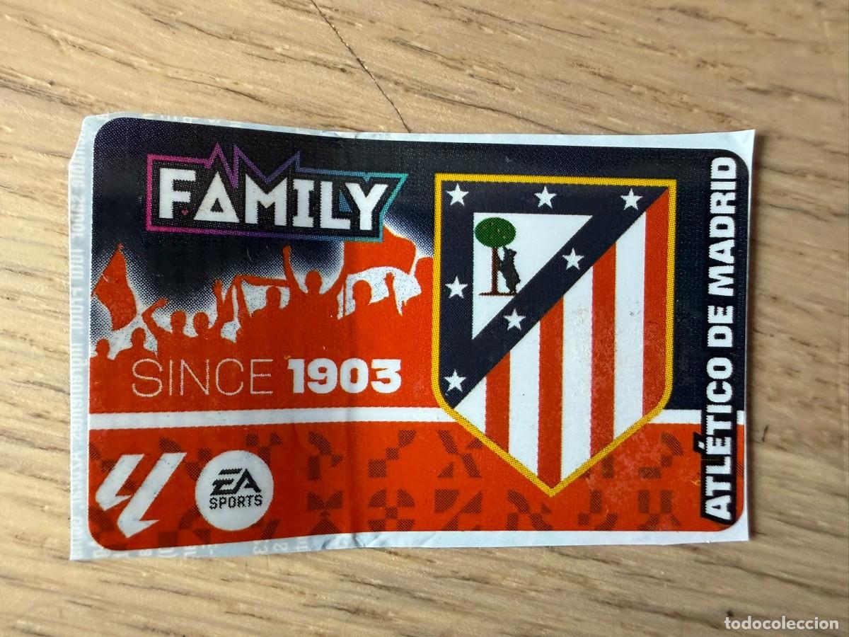 Cromos de f&uacute;tbol: ESCUDO FAMILY ATLETICO MADRID 24 25 2024 2025 LIGA EA SPORTS CHICLES CHICLE ESTE SIN PEGAR