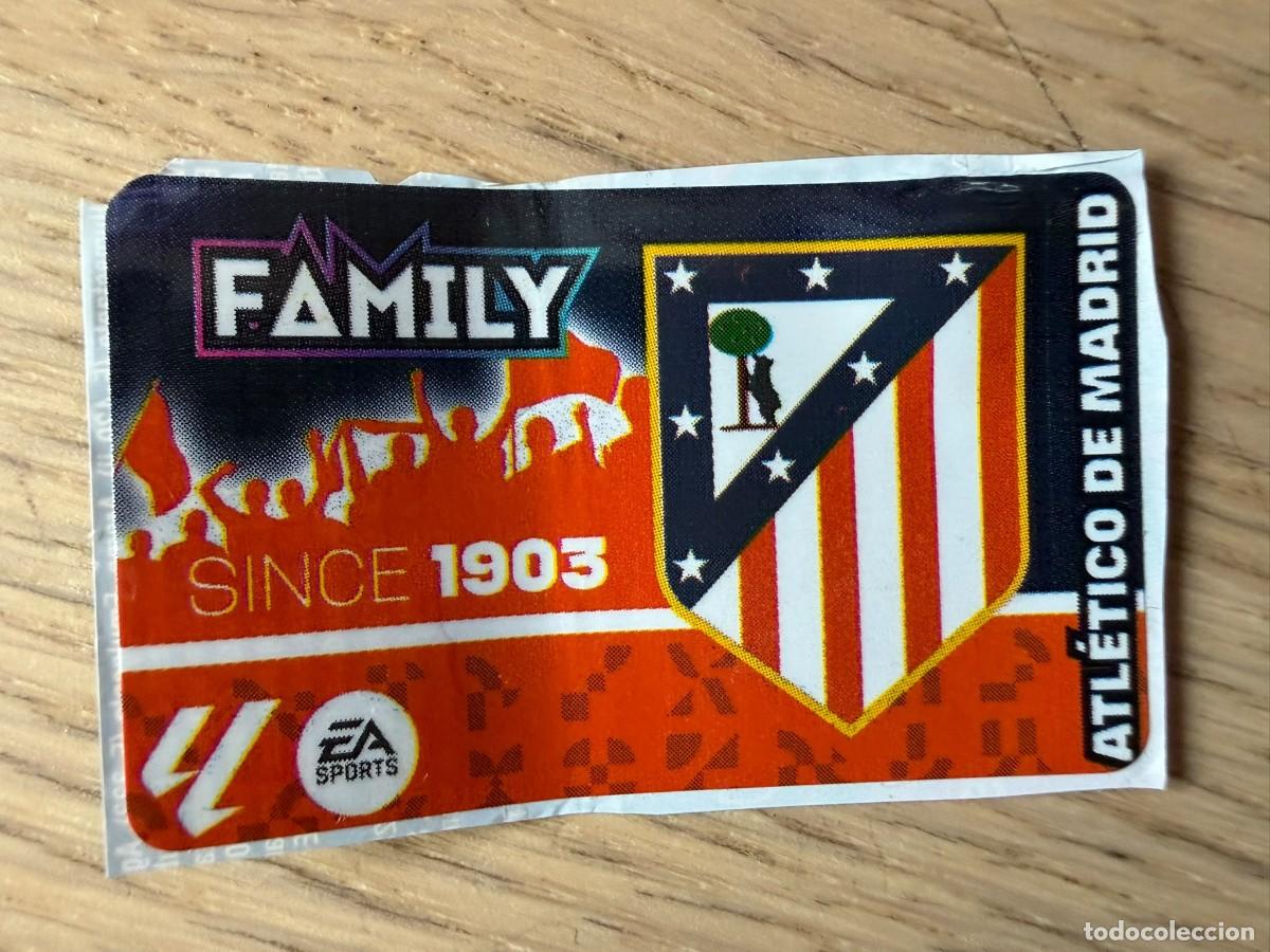 Figurine di Calcio: ESCUDO FAMILY ATLETICO MADRID 24 25 2024 2025 LIGA EA SPORTS CHICLES CHICLE ESTE SIN PEGAR