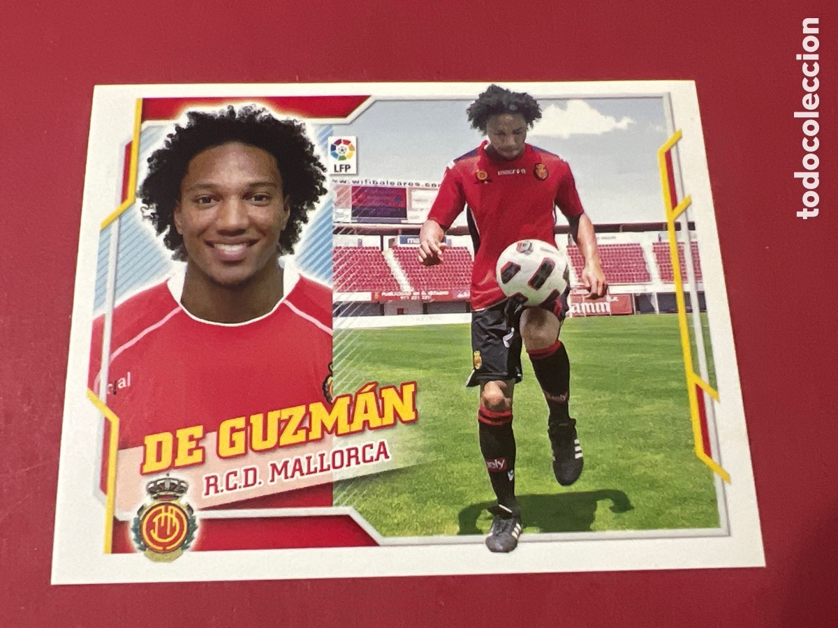Cromos de f&uacute;tbol: C4734. DE GUZM&Aacute;N COLOCA NUNCA PEGADO LIGA ESTE 10 11 2010 2011