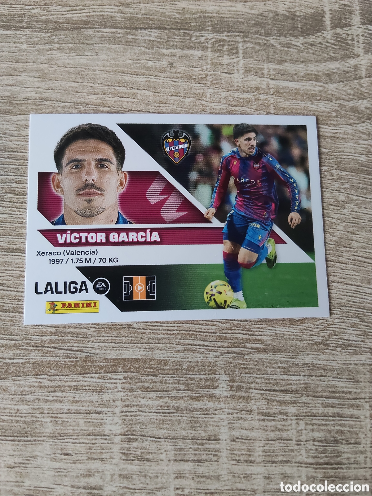 Cromos de f&uacute;tbol: V&iacute;ctor Garc&iacute;a Levante liga 2026 2027 26 27 ediciones este