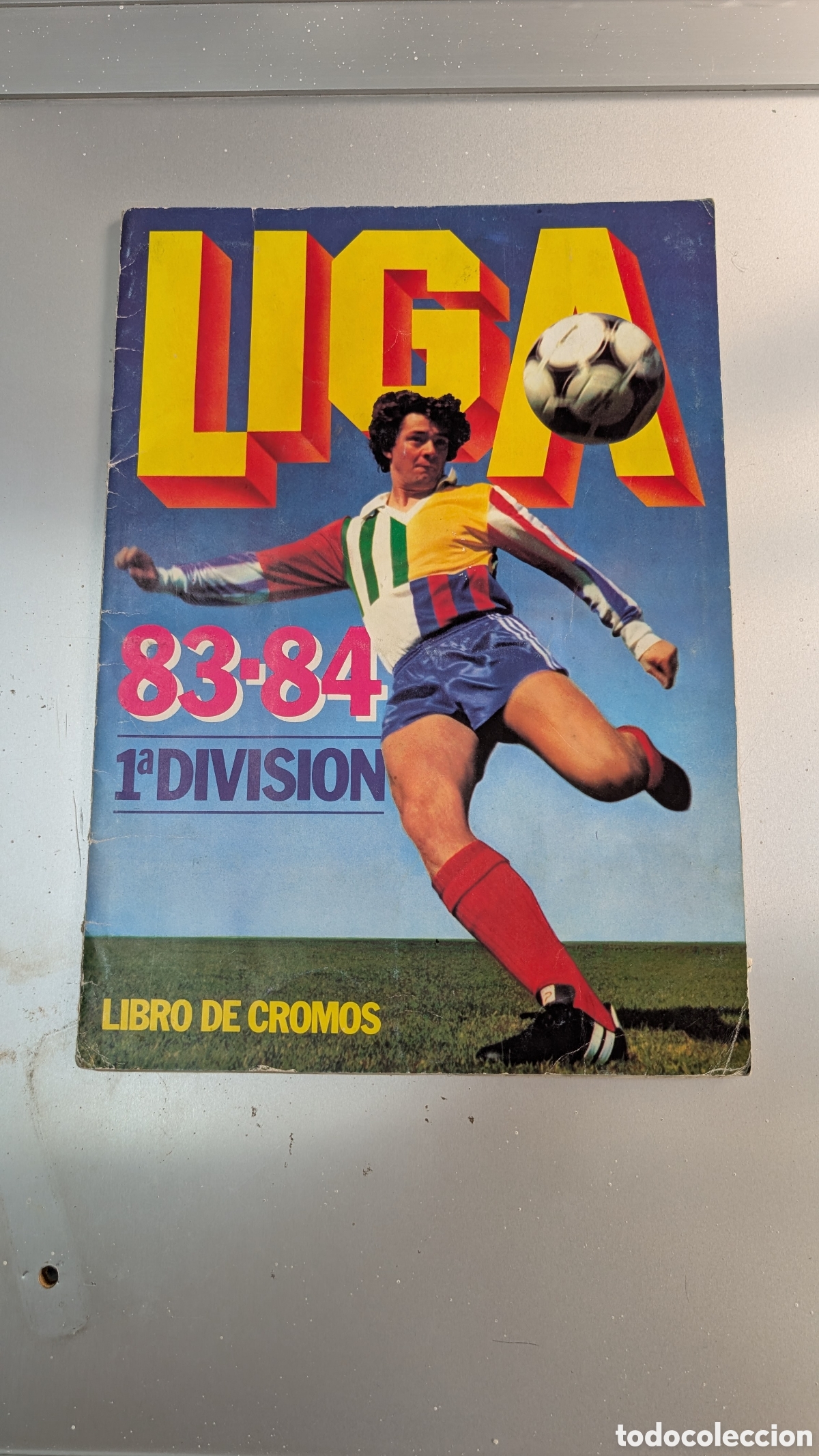 Cromos de f&uacute;tbol: ALBUM VACIO LIGA ESTE 1983/84 83 84 VACIO SE LE HAN DESPEGADO LOS CROMOS