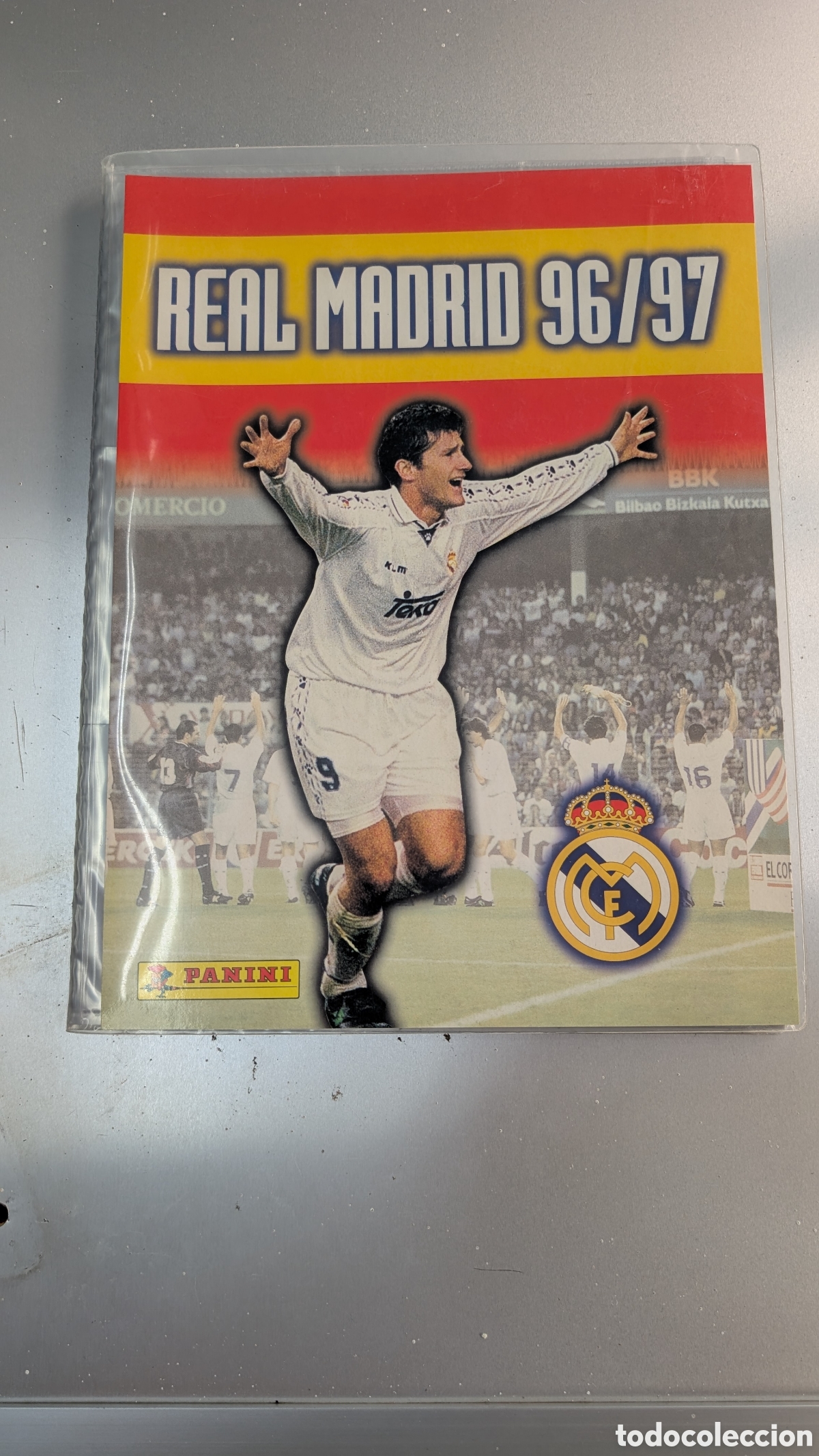 Cromos de f&uacute;tbol: ALBUM COMPLETO A FALTA DE 2 CROMOS REAL MADRID EQUIPO LIGA 1996/97 96 97 MUY BUEN ESTADO