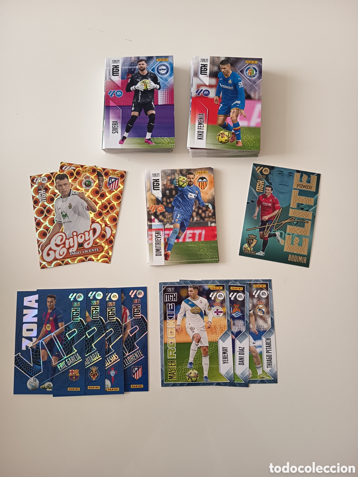 Cromos de f&uacute;tbol: Lote 120 cromos sin repetir megacracks 2026-2027