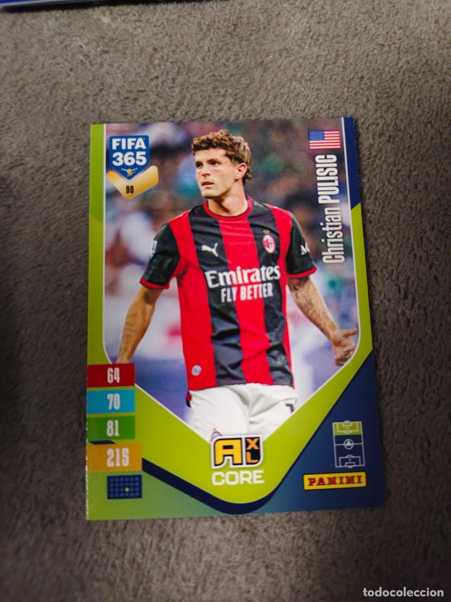 Cromos de Futebol: 90 365 ADRENALYN 26 27 CHRISTIAN PULISIC AC MILAN BASE CARD CORE 2026 2027 FIFA PANINI AAV
