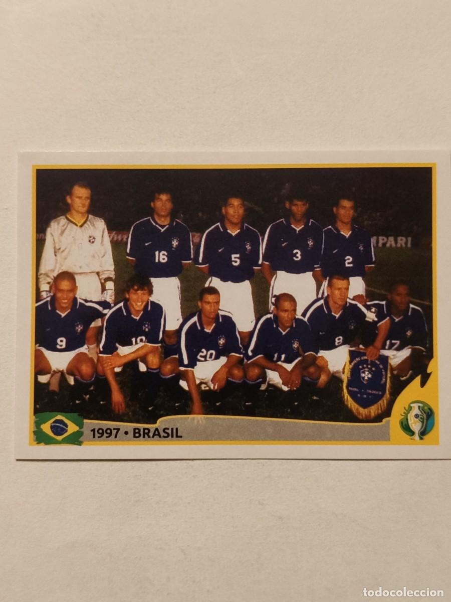Cartes &agrave; collectionner de Football: #379 BRASIL 1997 COPA AMERICA BRASIL 2019 PANINI