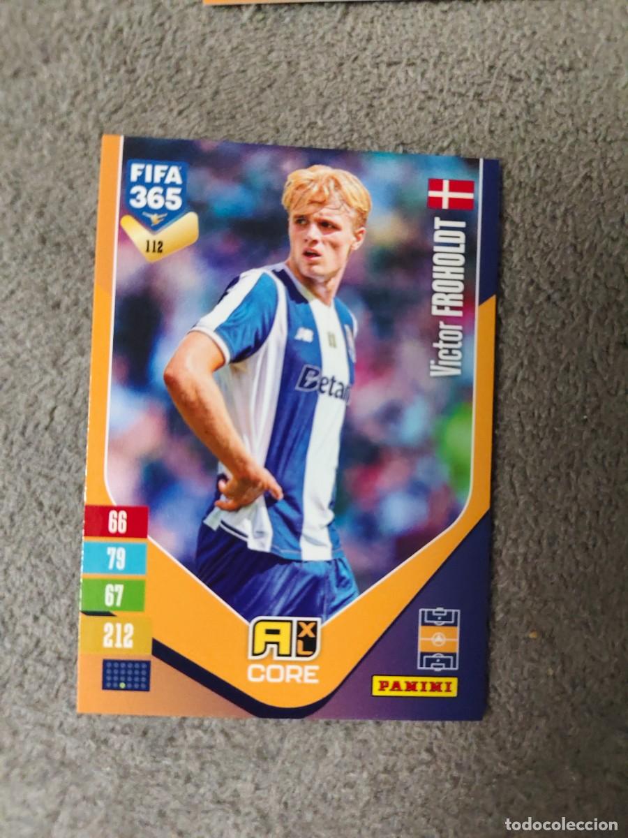 Fu&szlig;ball-Sticker: 112 365 ADRENALYN 26 27 VICTOR FROHOLDT FC PORTO BASE CARD CORE 2026 2027 FIFA PANINI AAV
